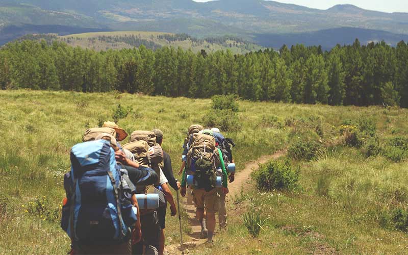 Randonneurs en randonnée en montagne' Boîte à goûter.