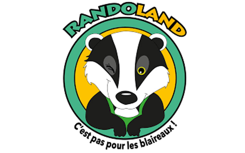 logo randoland avec le dessin d'un blaireau qui ferme un oeil